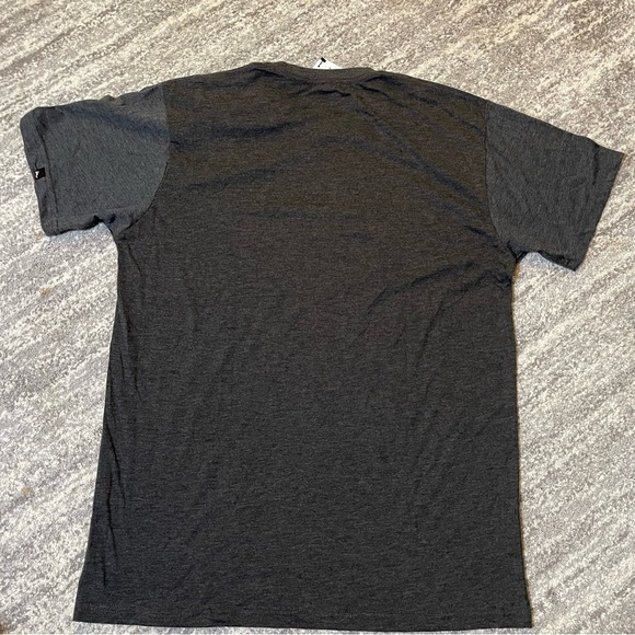 MEN’S IMPERIAL MOTION GRAPHIC TEE - Picture 3 of 5